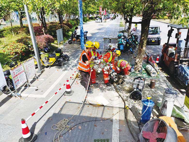  集宁UV-CIPP紫外光固化修复